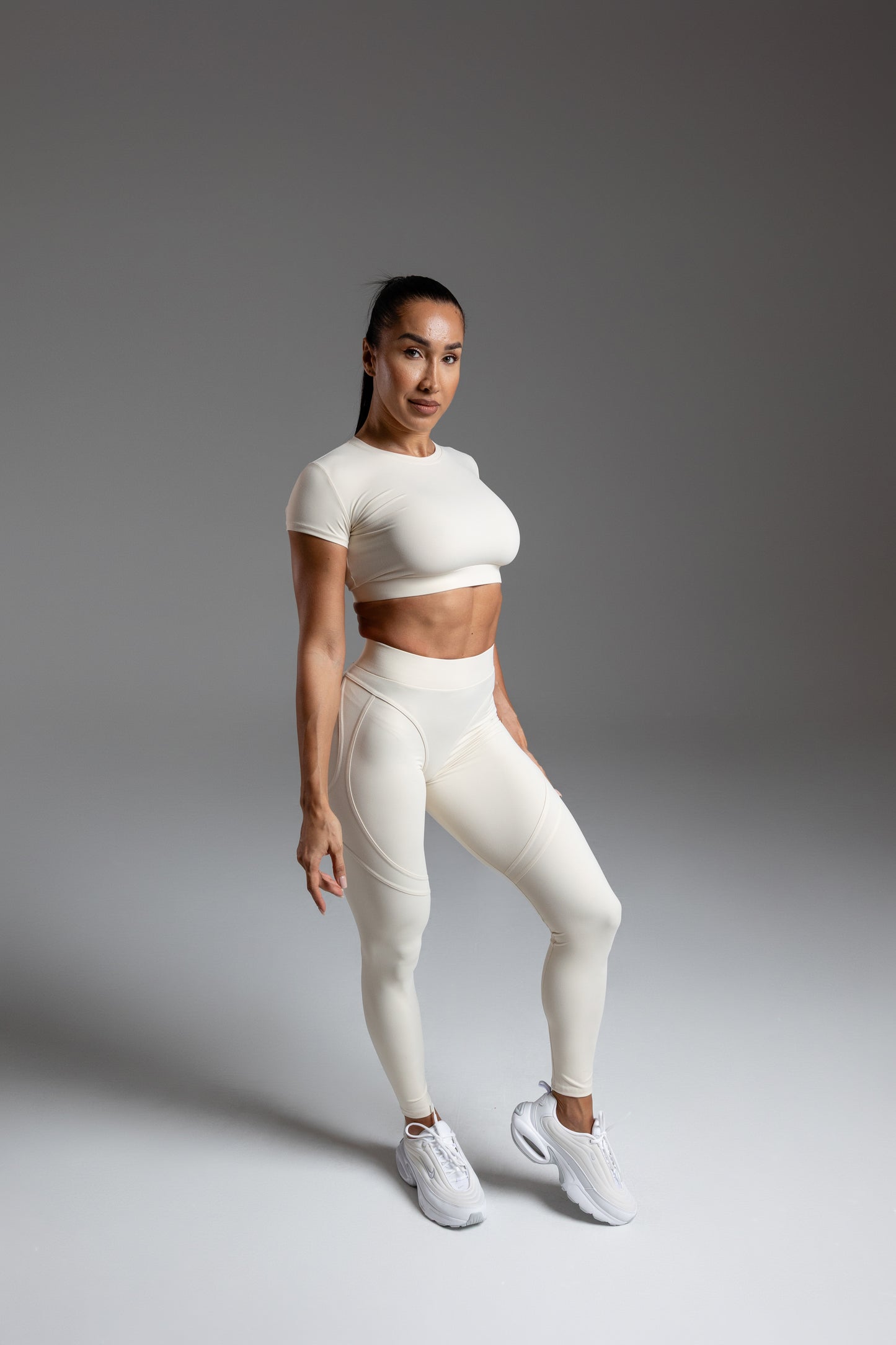 Define Contour Legging – Beige