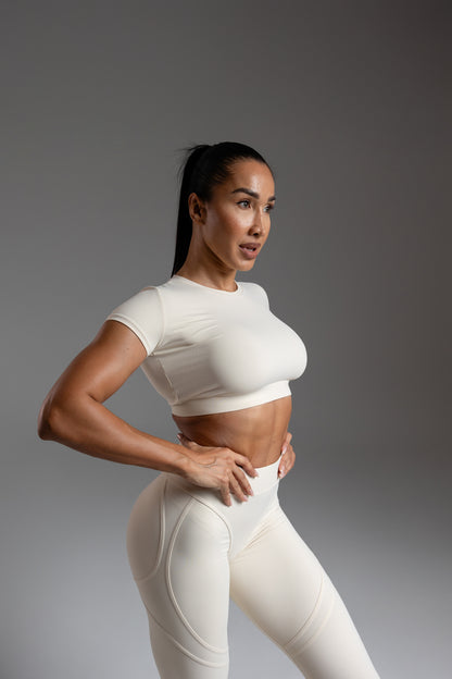 Define Crop Tee Beige