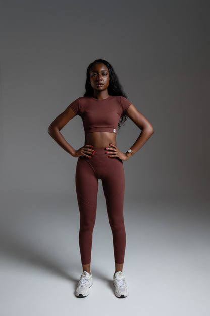 Define Crop Tee Mocha